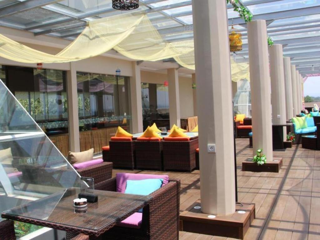 The Belagri Hotel And Convention Sorong Zewnętrze zdjęcie